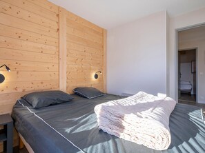 3 bedrooms, free WiFi, bed sheets