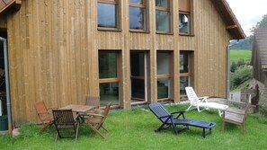 تناول الطعام بالخارج