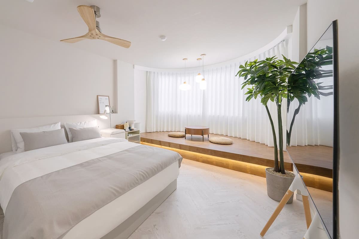 Design Room | Premium bedding, down comforters, individually decorated