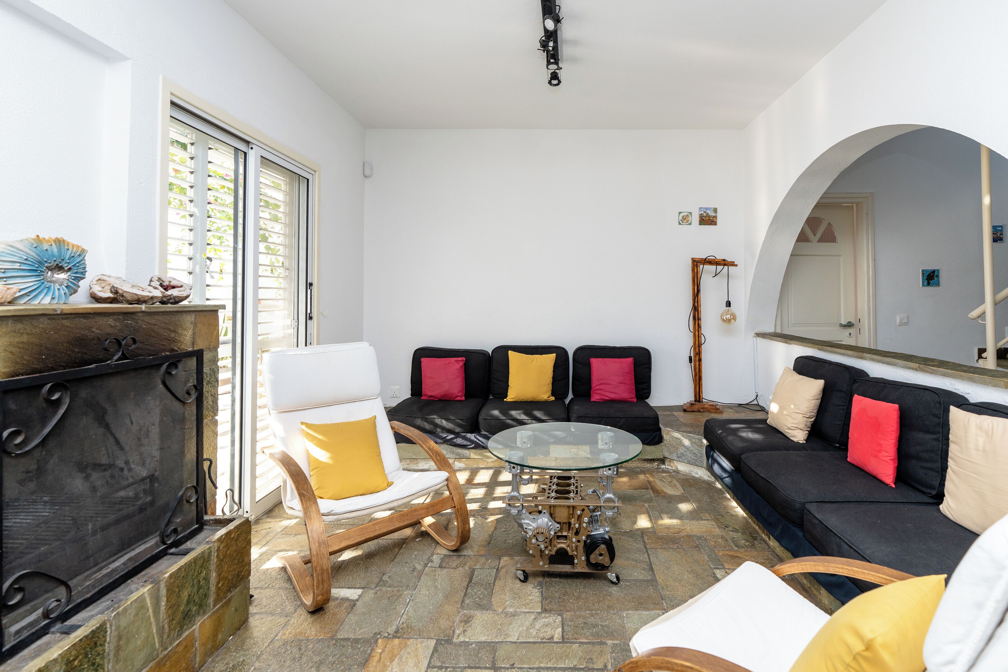 50-inch Smart TV with cable channels, TV, fireplace