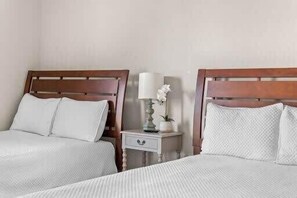 5 bedrooms, desk, iron/ironing board, travel cot
