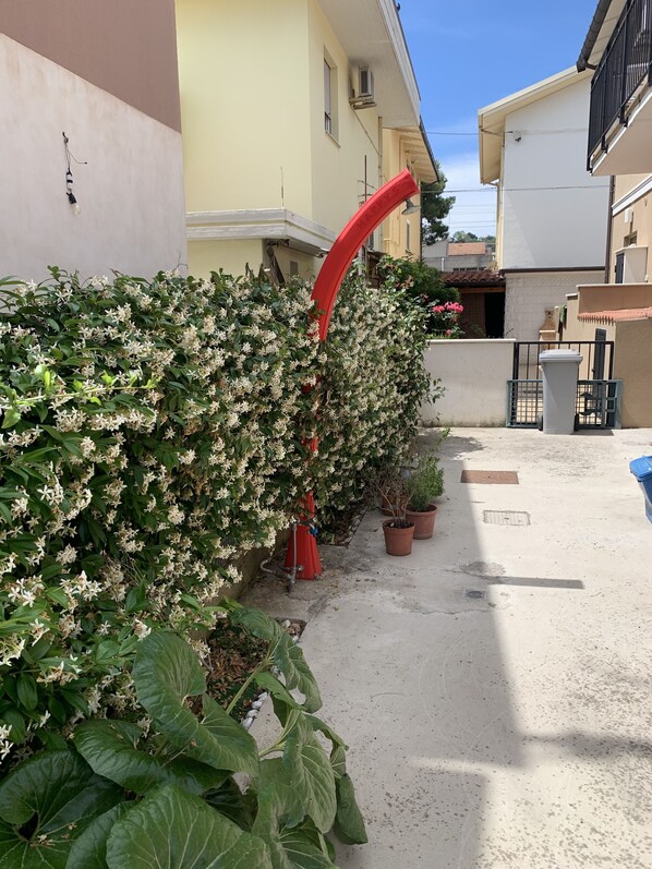 Property grounds - 1 Bedroom Apartment in Roseto degli Abruzzi (Roseto degli Abruzzi)