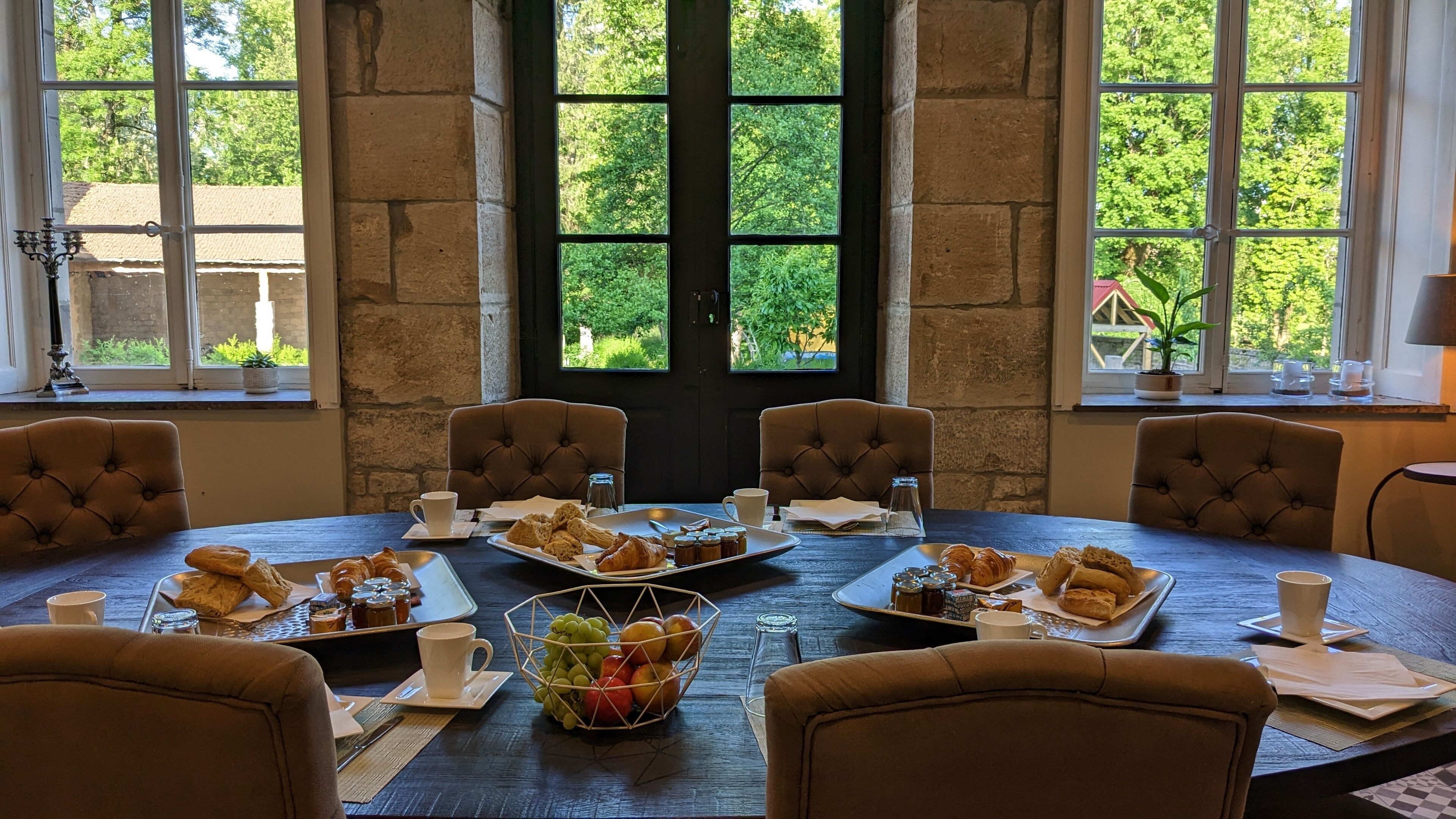 Dagelijks continentaal ontbijt inbegrepen