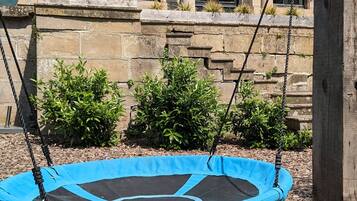 Children’s play area – outdoor