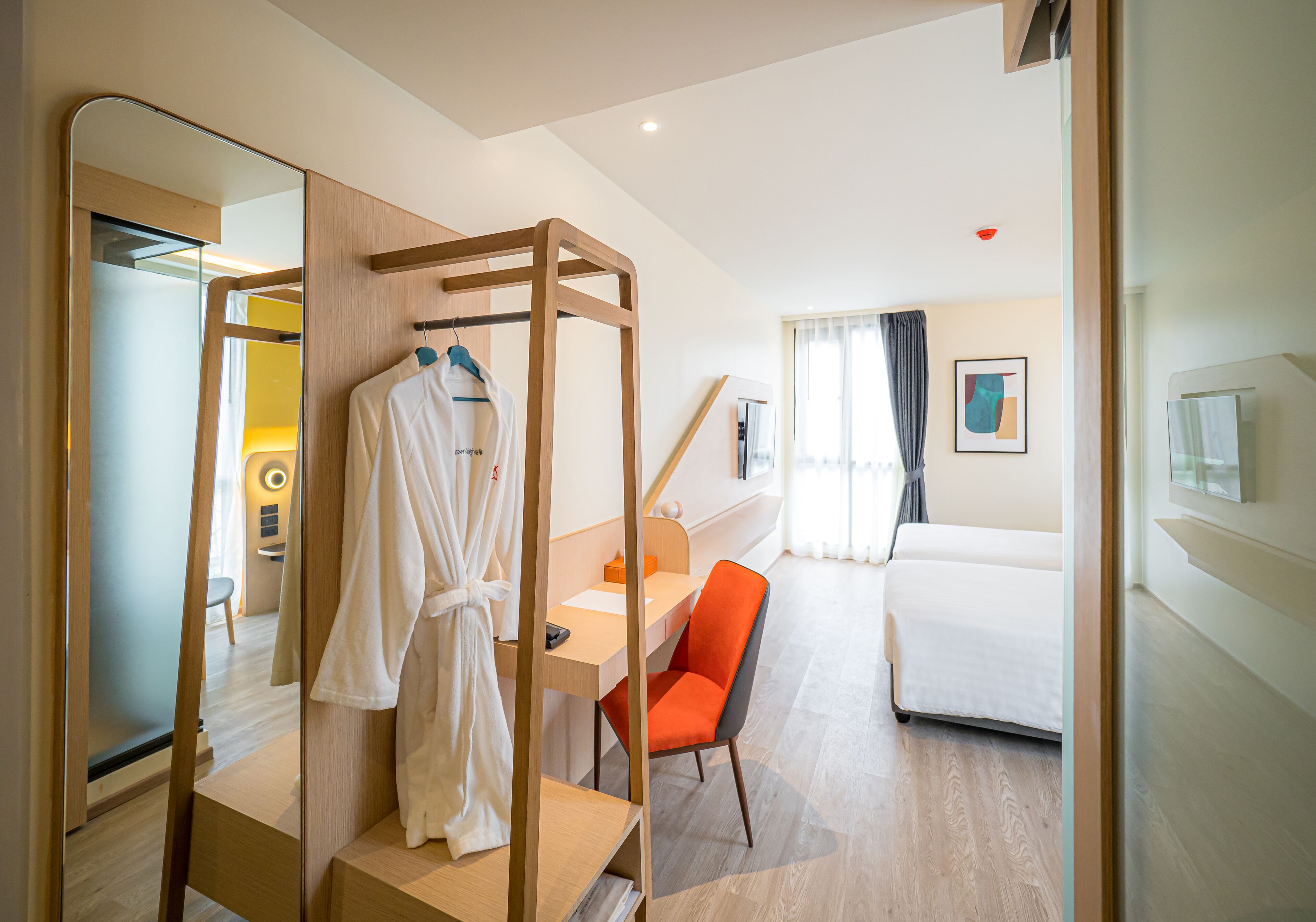 Foto - Lumen Bangkok Udomsuk Station