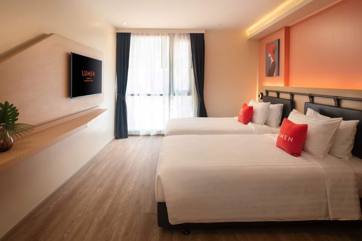 In-room safe, desk, soundproofing, free WiFi