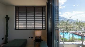 Deluxe Penthouse, 2 Bedrooms | 1 bedroom, Egyptian cotton sheets, premium bedding, memory foam beds