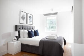 1 bedroom - PBC | Two Bed with Balcony JT2 (London)