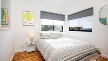 3 bedrooms, iron/ironing board, travel cot, free WiFi