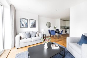 Living area - PBC | One Bedroom Apartment with Balcony JT5 (London)