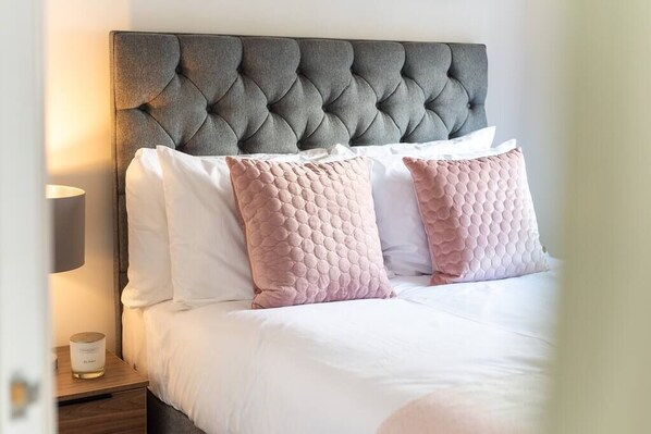 1 bedroom - PBC | One Bed Apartment Earl's Court 121 EC1 (London)