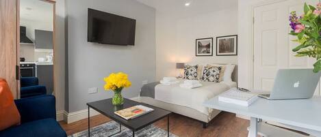 1 bedroom, iron/ironing board, free WiFi