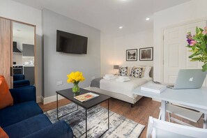 1 chambre, fer et planche à repasser, Wi-Fi gratuit