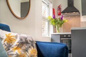 Interior - PBC | Studio Apartment Earl's Court 121 EC8 (London)