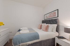 1 bedroom, iron/ironing board, free WiFi