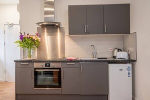 Fridge, oven, stovetop, toaster