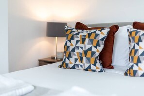 1 chambre, fer et planche Ă repasser, Wi-Fi gratuit, draps fournis