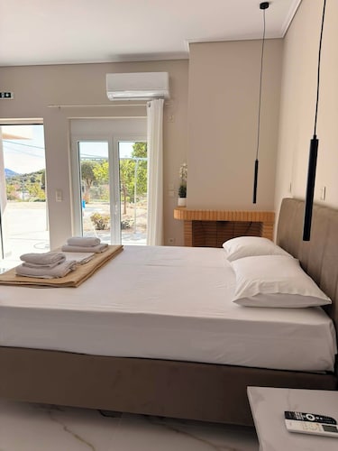 ALLAGIANNIS GROUP APARTMENTS