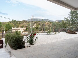 Deluxe Apartment | Terrace/patio