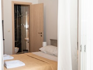 Blackout curtains, soundproofing, iron/ironing board, free WiFi - ALLAGIANNIS GROUP APARTMENTS (Markopoulo Mesogaias)