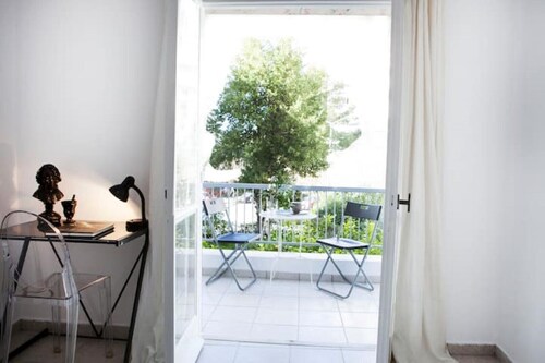 Best Located Executive Apartment in Maroussi