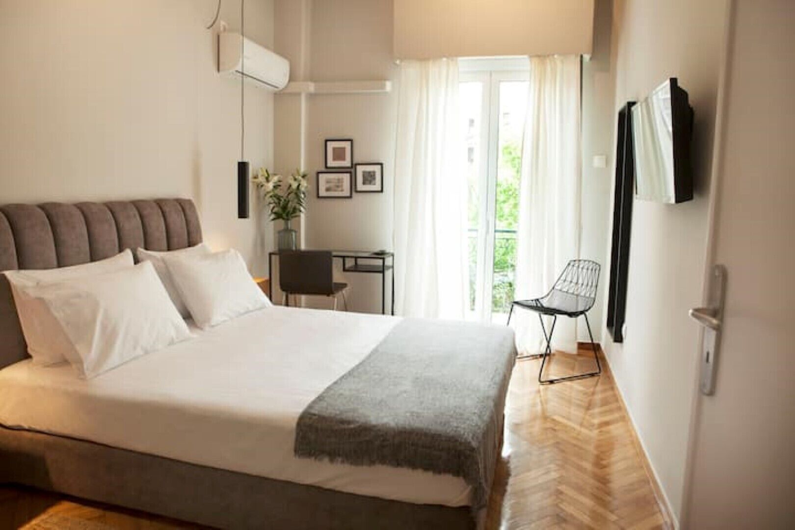 1 bedroom, desk, iron/ironing board, WiFi
