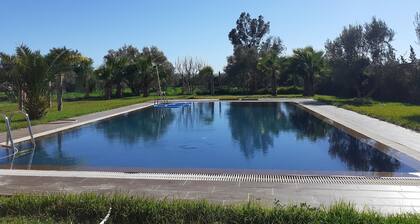Belle Ferme Avec Piscine a Débordement , Dans la Nature et le Calme