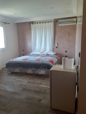 3 bedrooms, desk, iron/ironing board, travel crib - Belle Ferme Avec Piscine a Débordement , Dans la Nature et le Calme (Berrechid)
