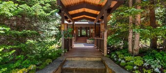The Lupine Estate | Slopeside Ski In/Out Paradise