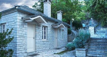 2bedrooms- stone building /Vikos Gorge, Epirus