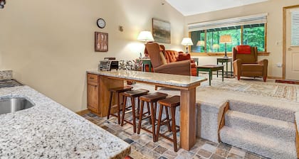 Sunrise C-108 | 1 Bed, 1 Bath