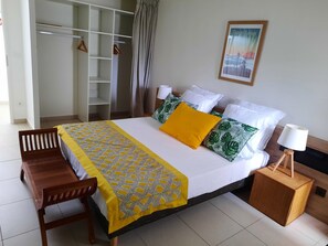 3 Schlafzimmer, Schreibtisch, kostenloses WLAN, Bettwäsche