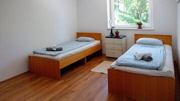 3 chambres, lit parapluie, Wi-Fi, draps fournis