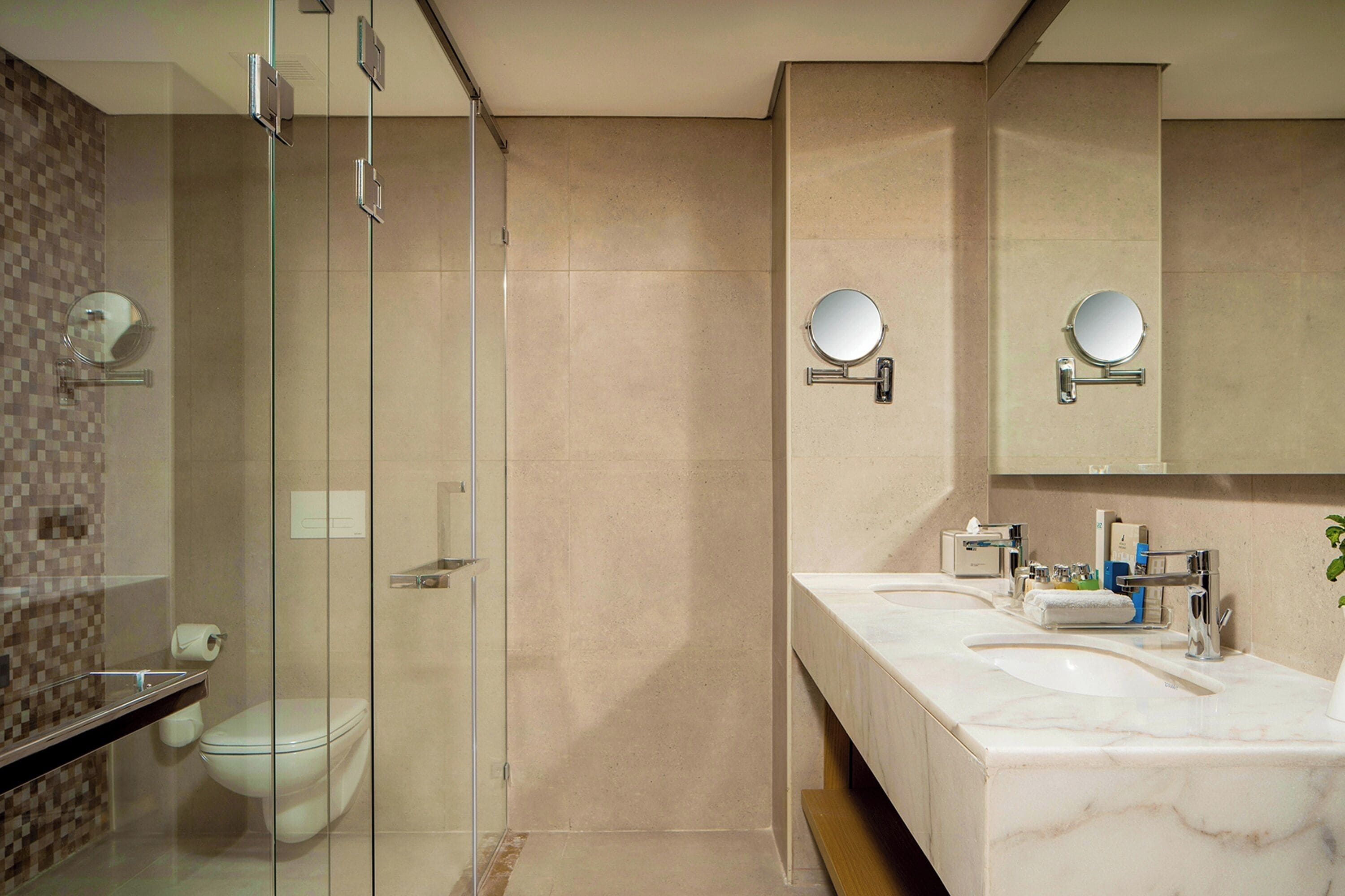 executive suite, 1 queen bed, sea view | bathroom | shower, free toiletries, hair dryer, bathrobes