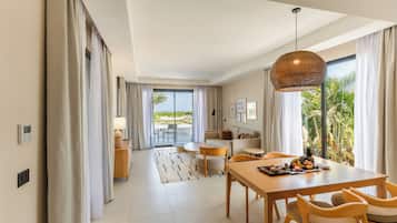 Minibar, in-room safe, desk, free cribs/infant beds