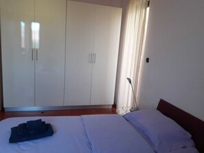 4 Schlafzimmer, Bügeleisen/Bügelbrett, WLAN, Bettwäsche