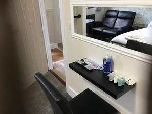 1 室のベッドルーム、アイロン / アイロン台、WiFi、ベッドシーツ