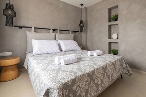 3 bedrooms, in-room safe, soundproofing, iron/ironing board - Aqua Villa in Faliraki (Faliraki)