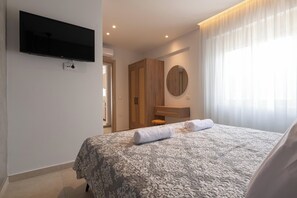 3 bedrooms, soundproofing, iron/ironing board, free WiFi