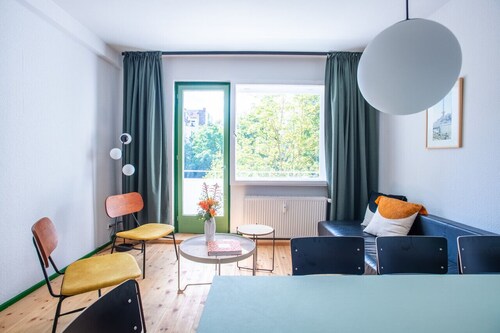 Flattering Berlin 18