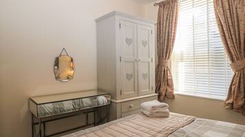 3 bedrooms, individually decorated, individually furnished, free WiFi