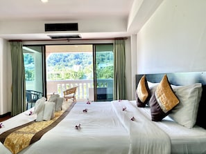 Chambre Supérieure | Minibar, décoration personnalisée, ameublement personnalisé, bureau