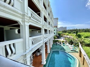 Deluxe Quadruple Room | Terrace/patio - HRK Resort (Patong)