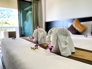 Superior Room | Minibar, individually decorated, individually furnished, desk - HRK Resort (Patong)