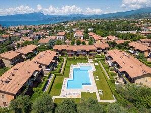Exterior - Holiday apartment near the center with swimming pool, air conditioning, parking lot (Lazise)