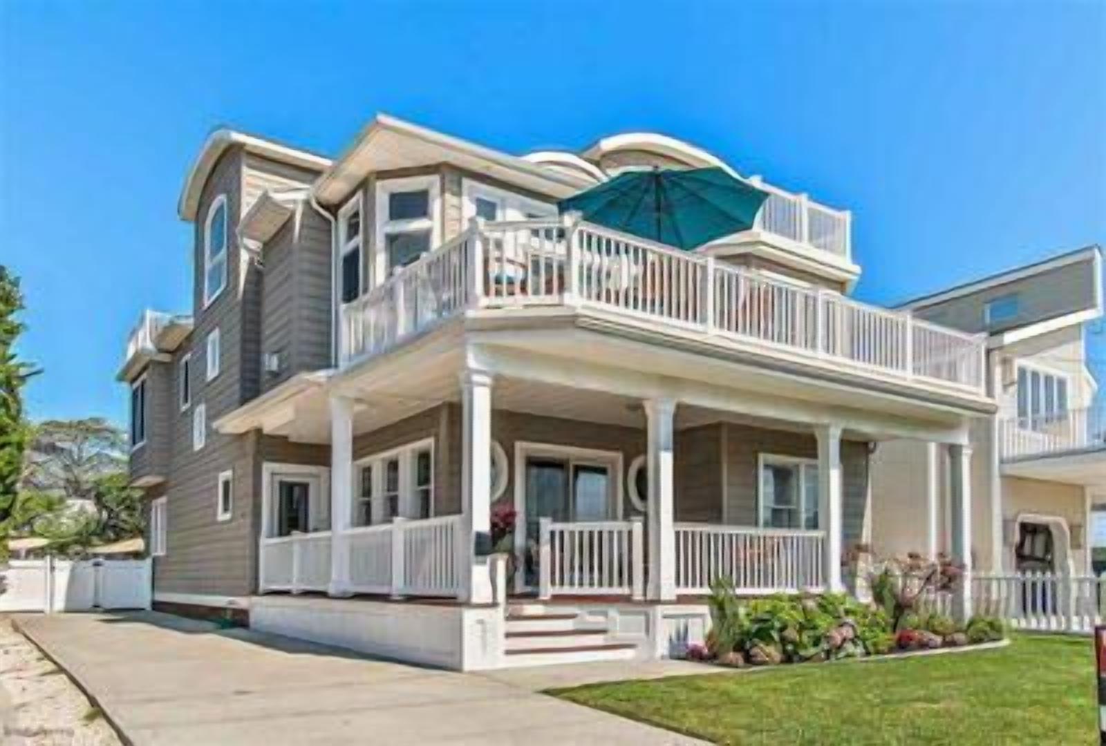 Perfect Seashore Home one block from the beach & close to tennis and playground.