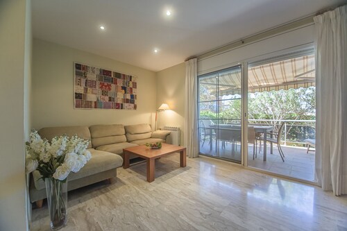 Vilafortuny,magnifica Casa Adosada con Piscina