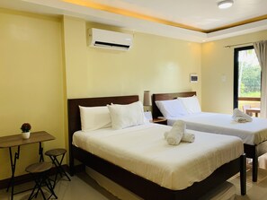 Family Double Room | Free WiFi, bed sheets