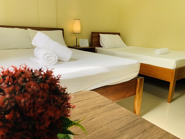 Habitación triple Premier | Wifi gratis y ropa de cama