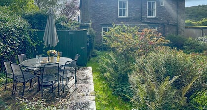 Little Parrock, Grasmere sleeps 10 with mountain views